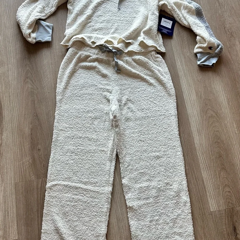New terry pajamas Set.‎ Color: white, size: L.